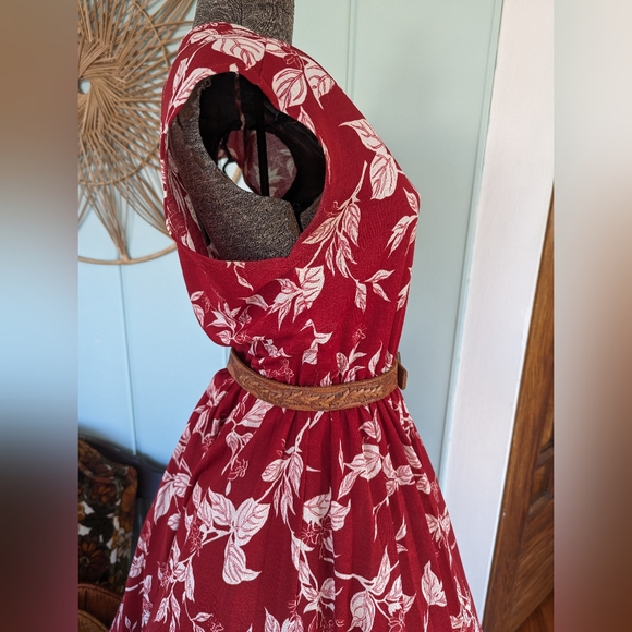 Vintage Red Floral Dress - Picture 4 of 8